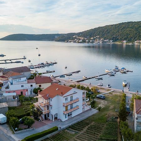 Tomulic Jasna I Miljenko Apartment Supetarska Draga Ngoại thất bức ảnh