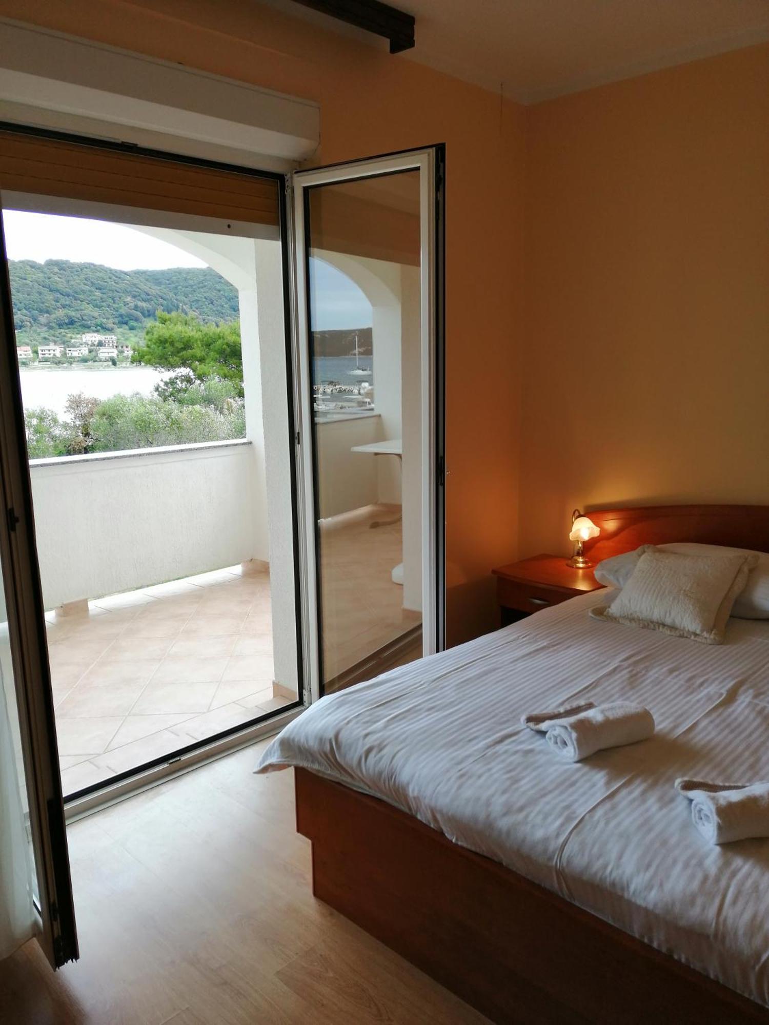 Tomulic Jasna I Miljenko Apartment Supetarska Draga Ngoại thất bức ảnh