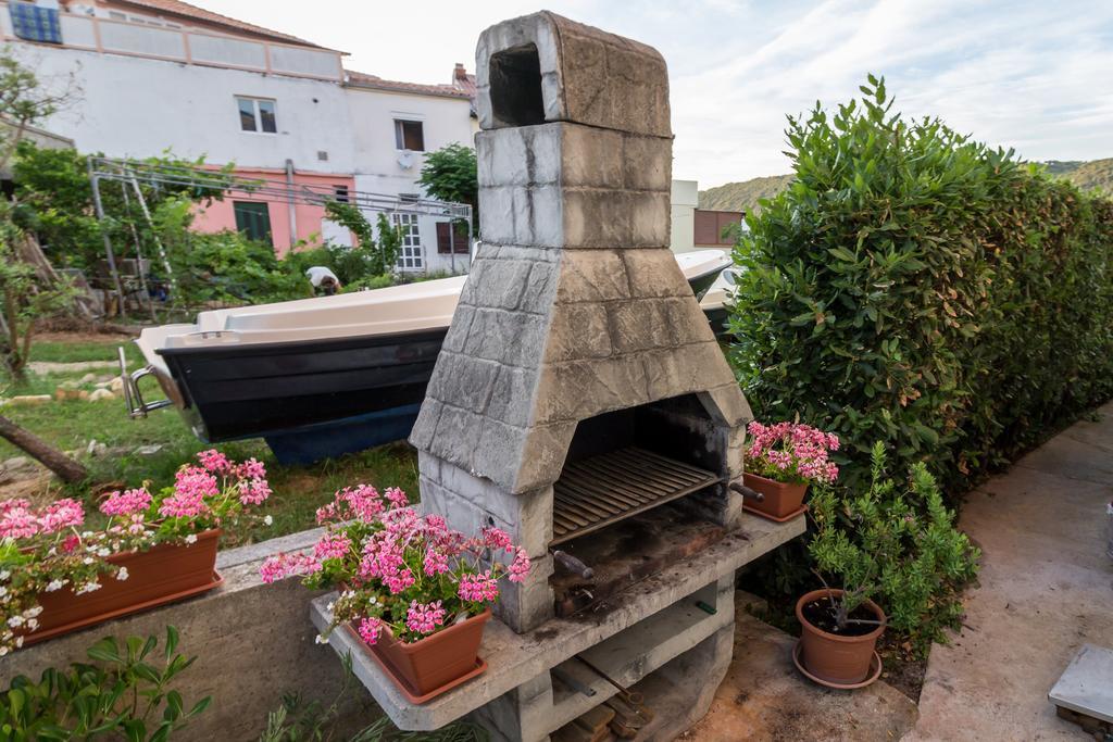 Tomulic Jasna I Miljenko Apartment Supetarska Draga Ngoại thất bức ảnh