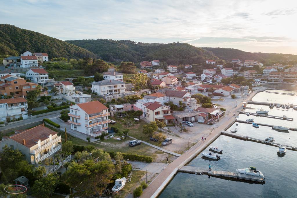 Tomulic Jasna I Miljenko Apartment Supetarska Draga Ngoại thất bức ảnh