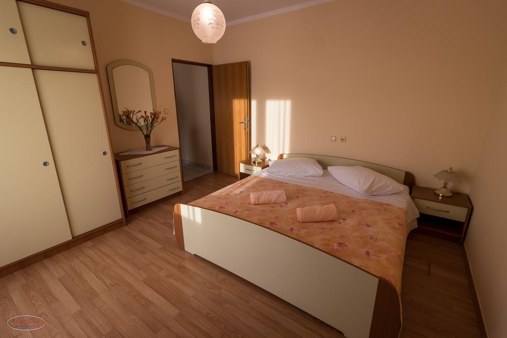 Tomulic Jasna I Miljenko Apartment Supetarska Draga Ngoại thất bức ảnh