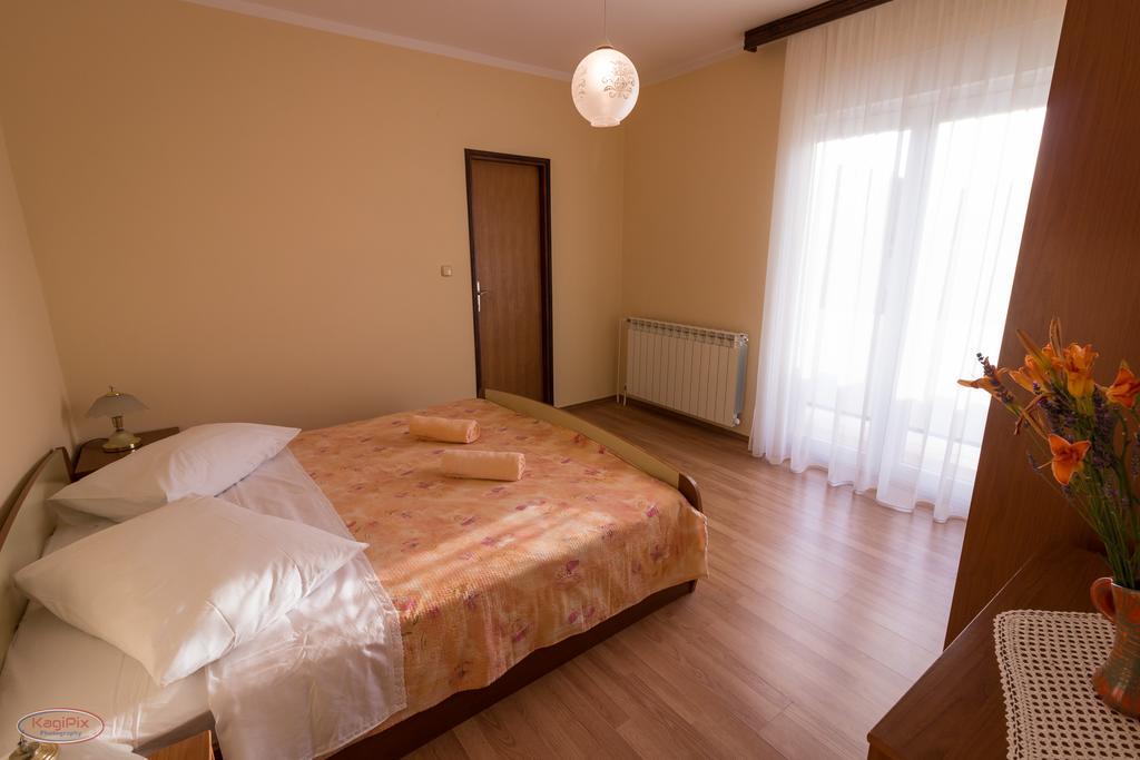 Tomulic Jasna I Miljenko Apartment Supetarska Draga Ngoại thất bức ảnh